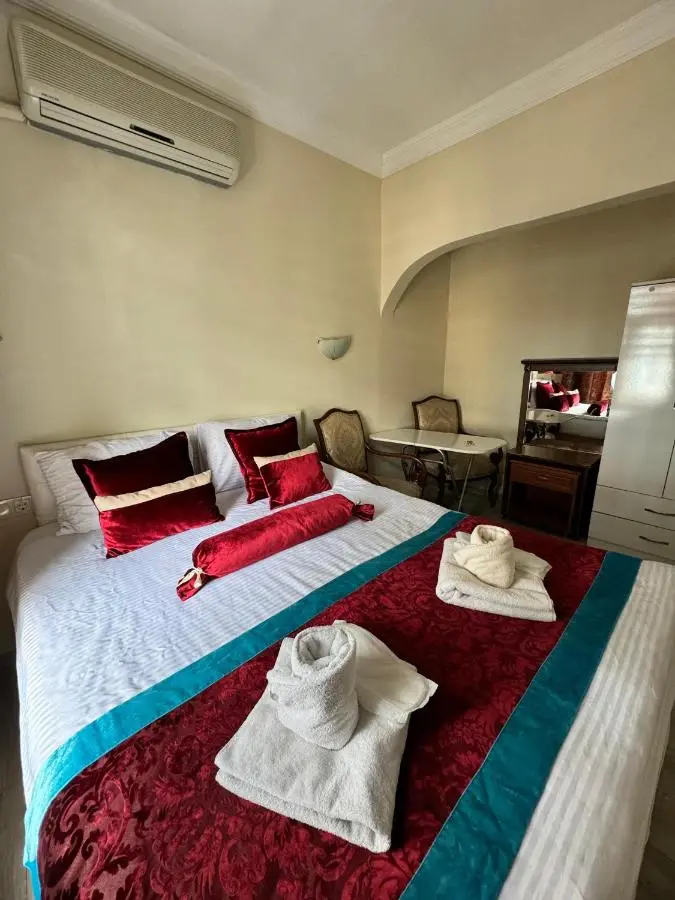 Happy Suite Boutique Hotel