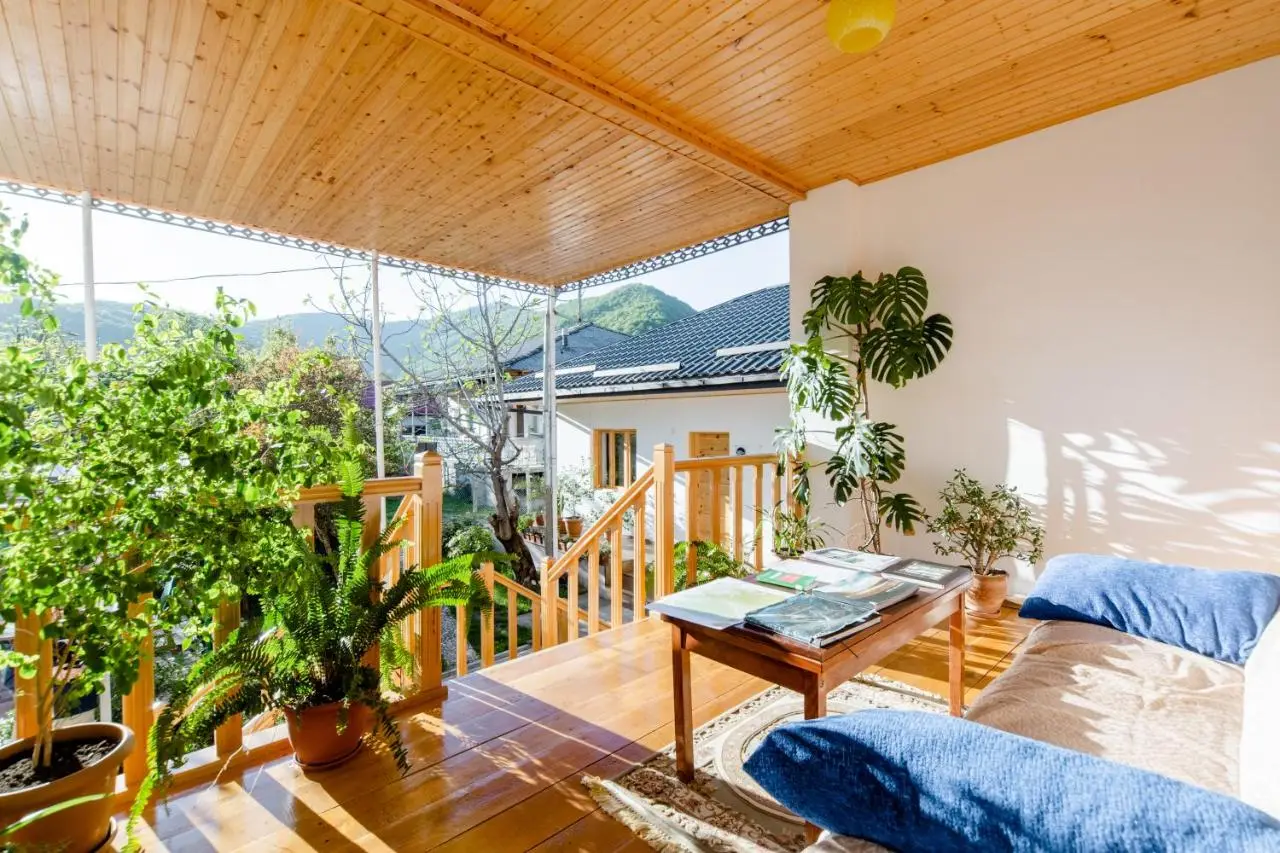 Nazy's Guest House