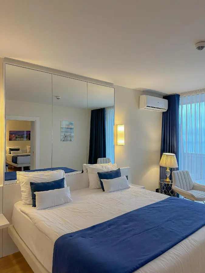 Luxury View Hotel