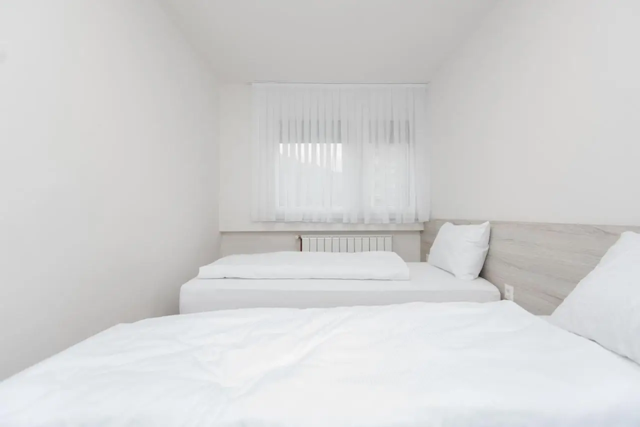 Lelas Apartments - free parking