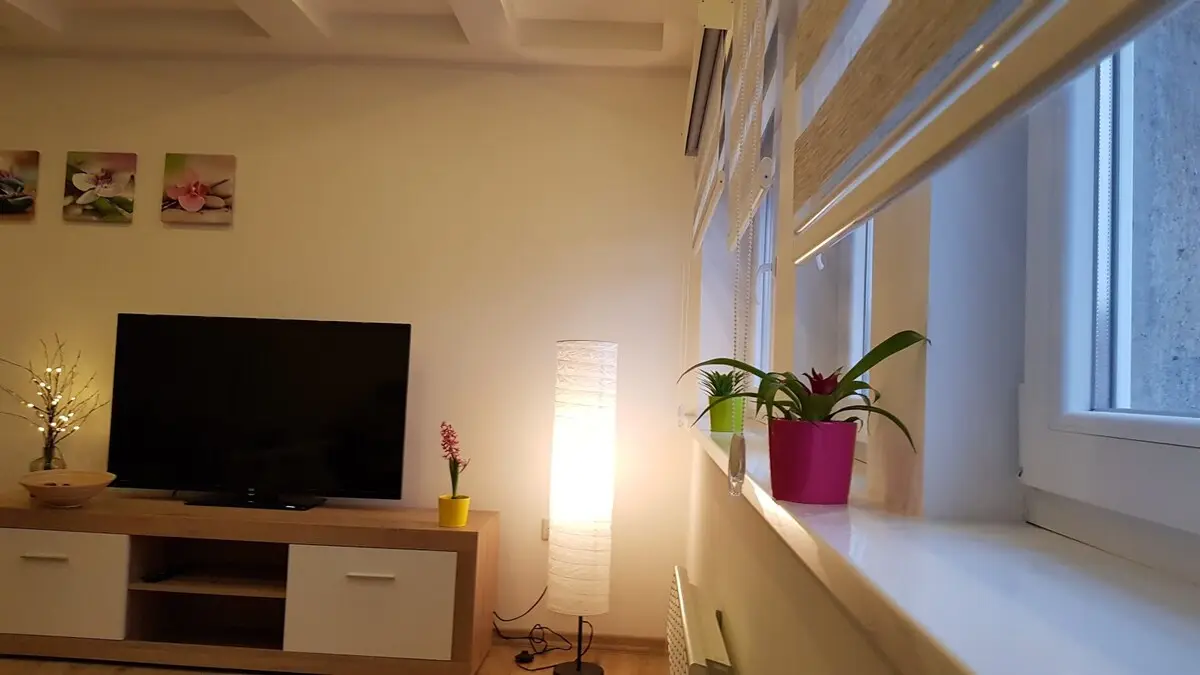 Charming rooftop apartment, EXCELLENT LOCATION