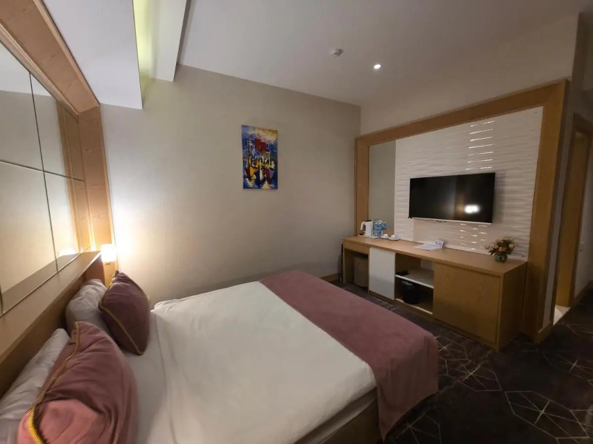 Regal Inn Hotel