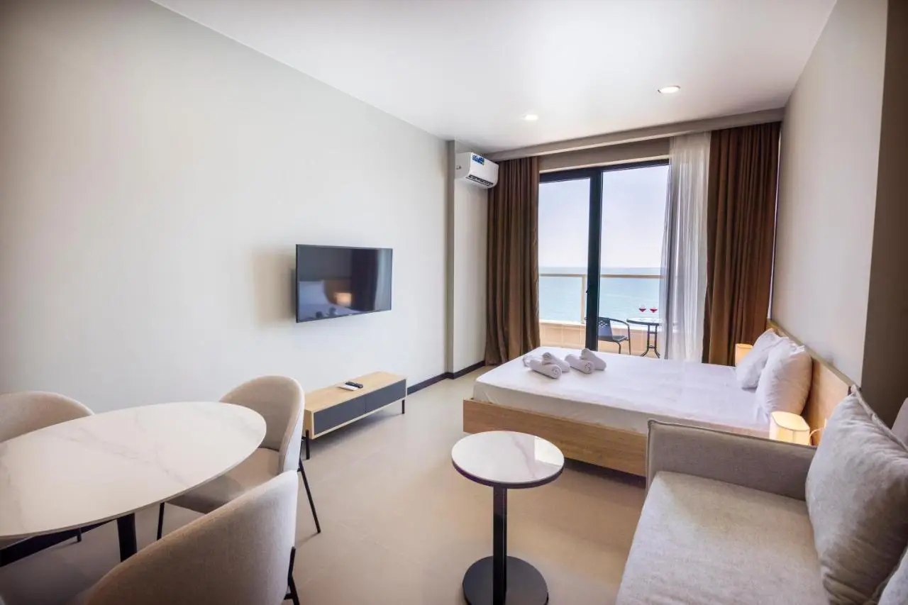 Bamboo Beach Apartments