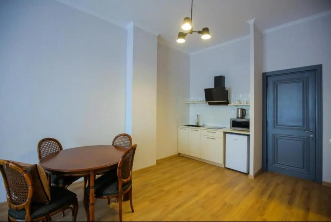 Seventh Floor Apartment