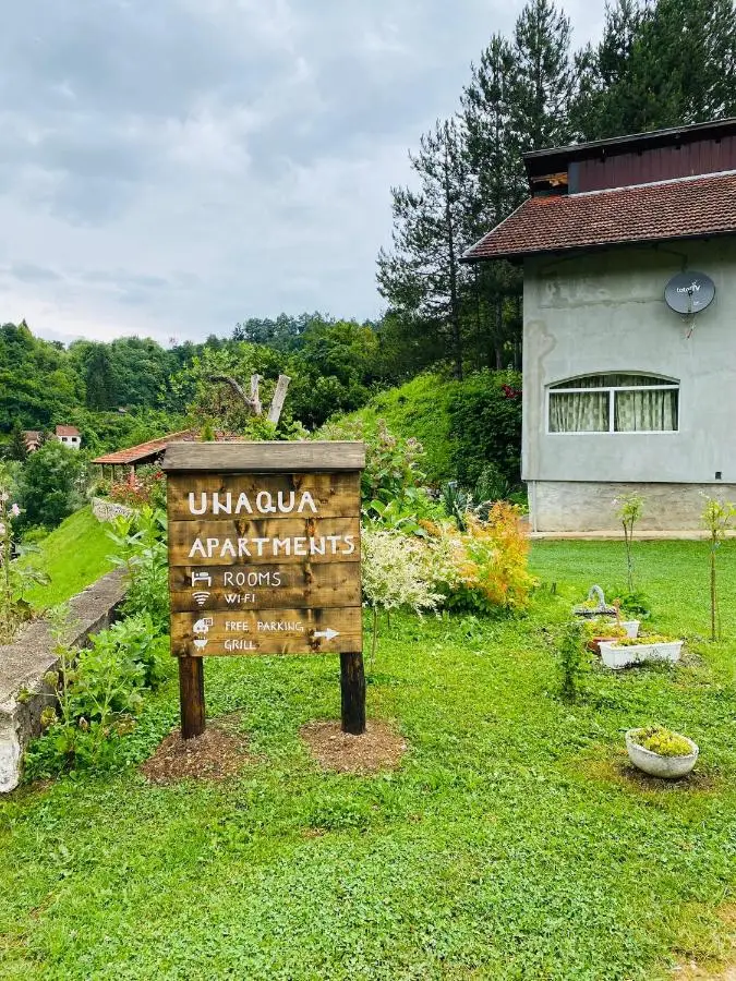 Unaqua Apartments