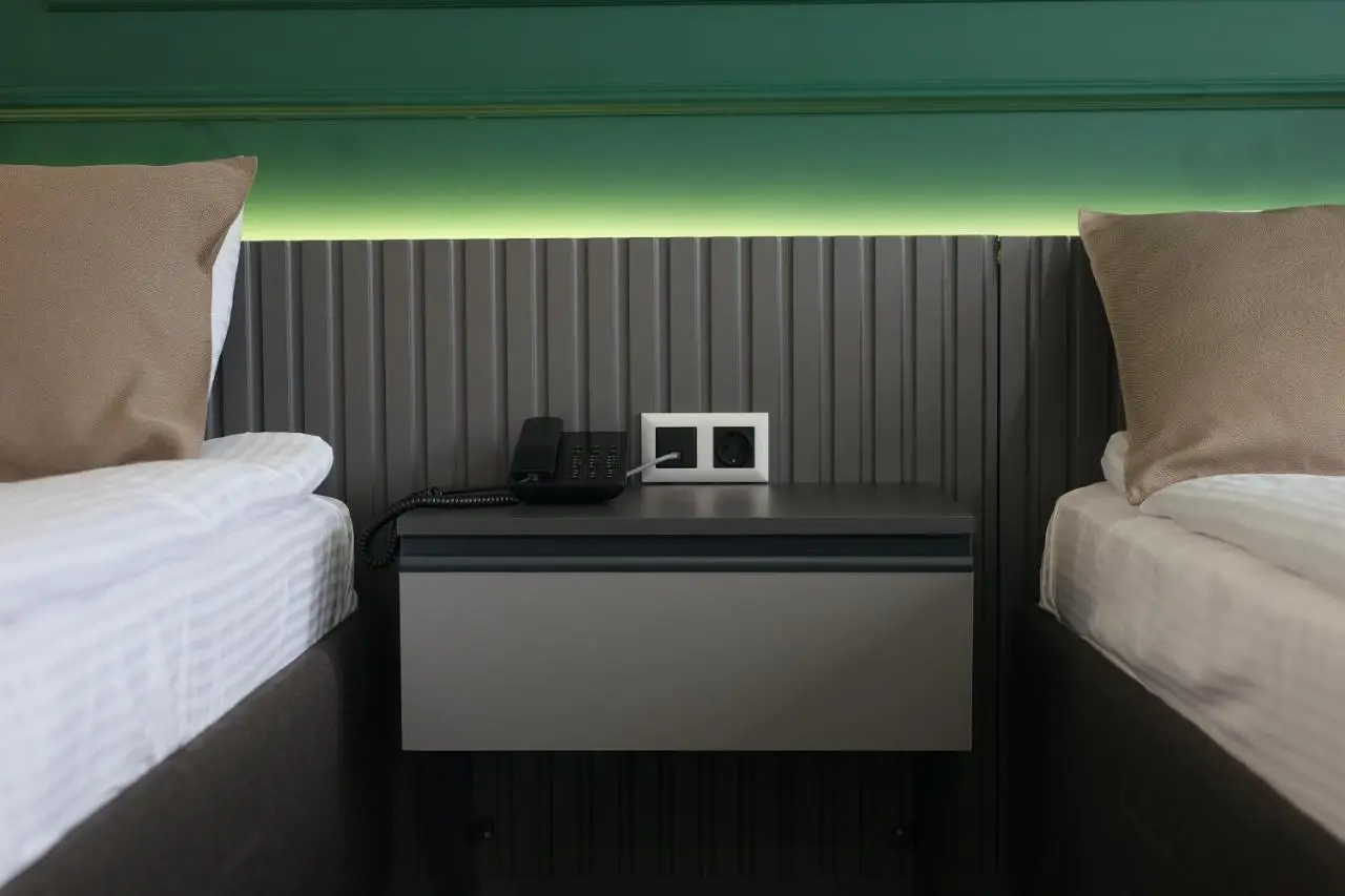 Ren Business Hotel