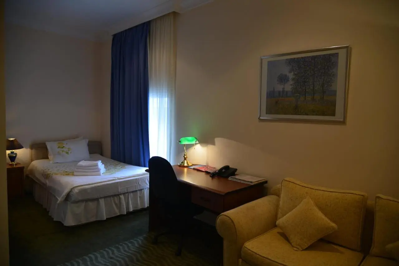 City Mansion ApartHotel