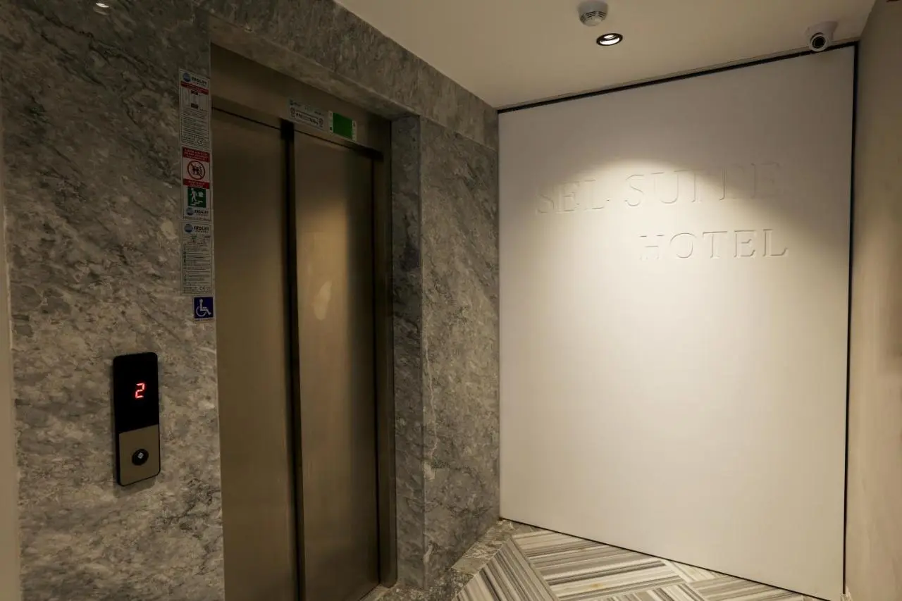 Sel Suite Hotel