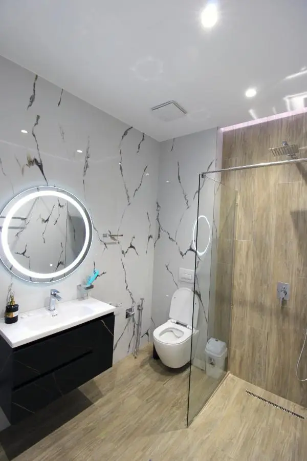 Sarande Luxury Central apartment Reni Risi