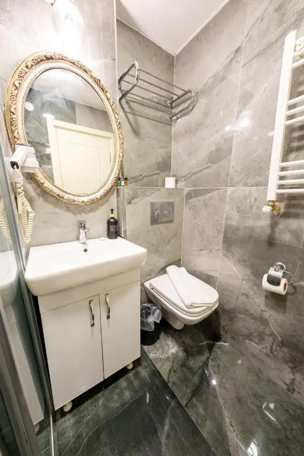 Diamond Royal Hotel