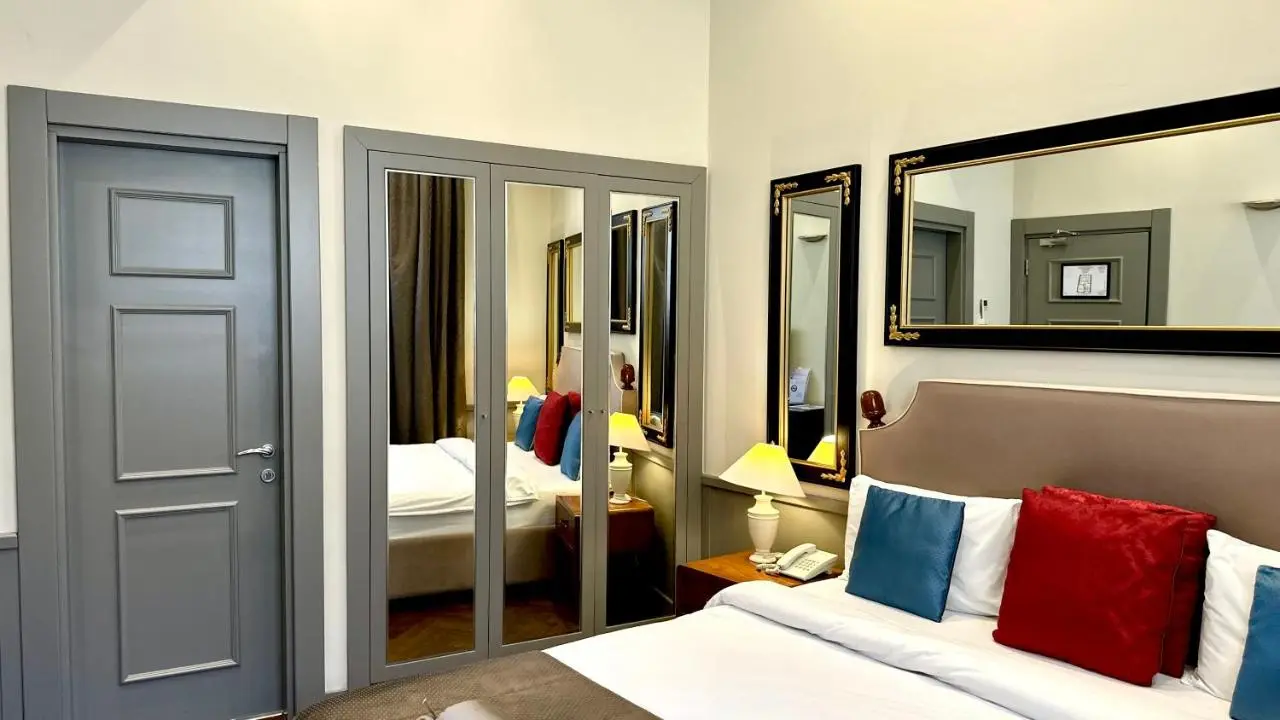 Seven Rooms Boutique Hotel