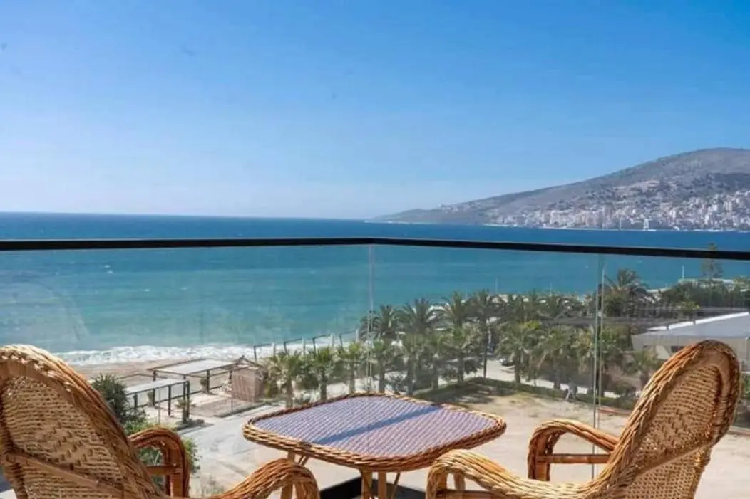 Beachfront Apartments- Horizon Residence