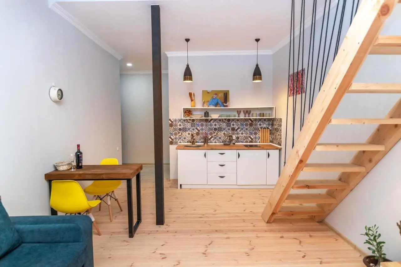 Giorgi's apartment
