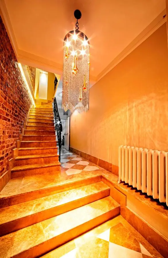 Azade Suites