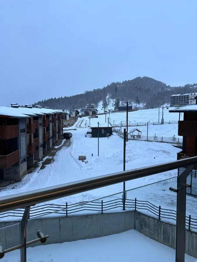 Crystal Apartment with Stunning Mountain Views