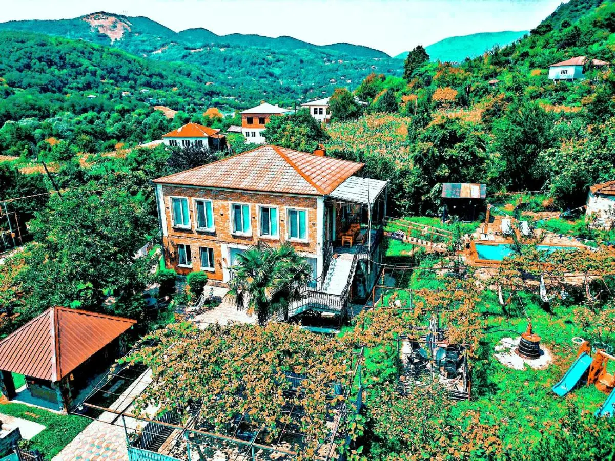 Iveri House