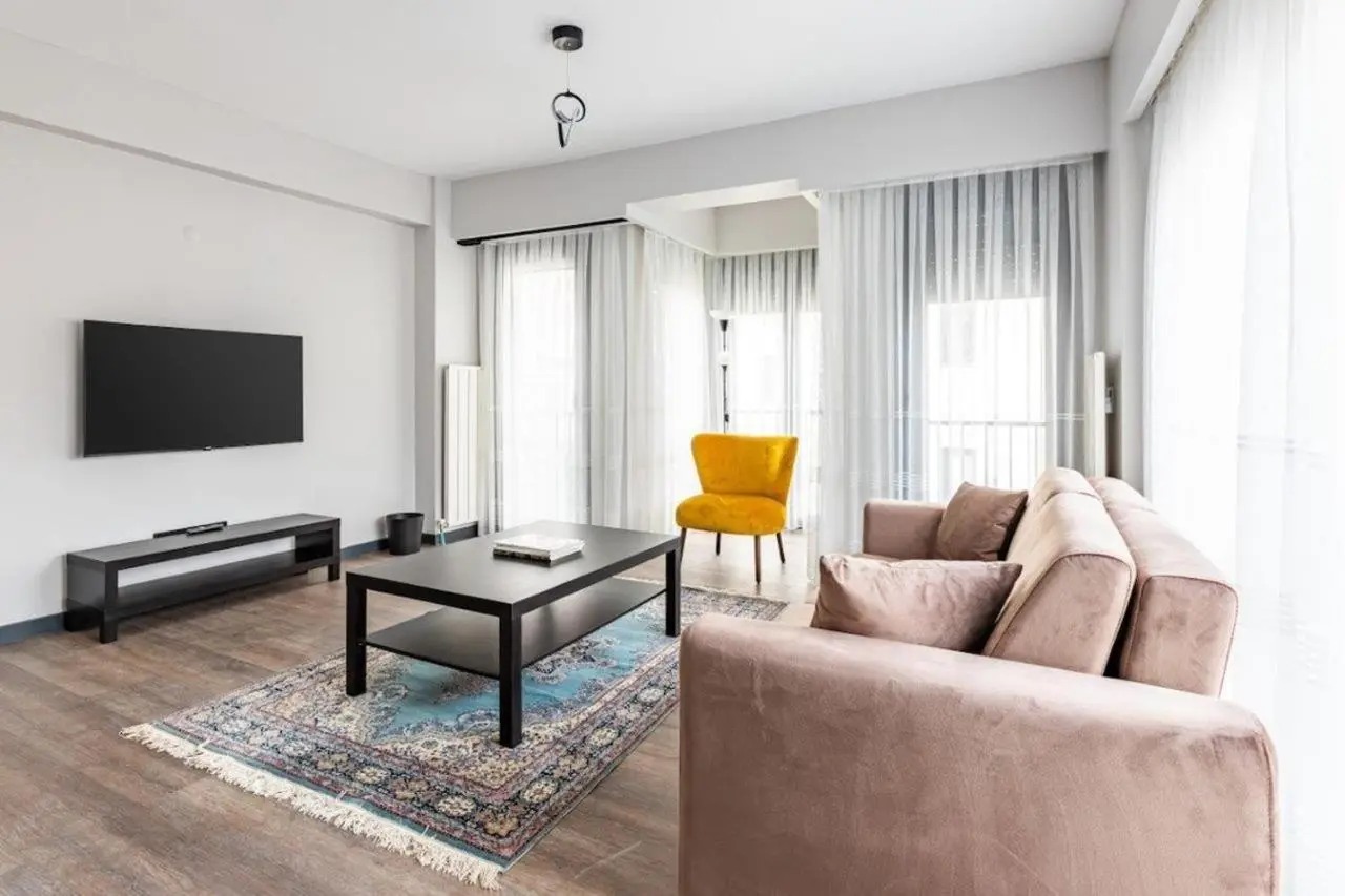 Duplex Penthouse wparking 3BD2Bath Views! #340