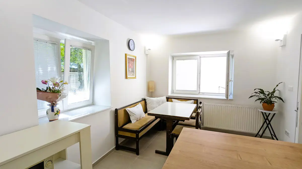 Simple Apartment Near City Center