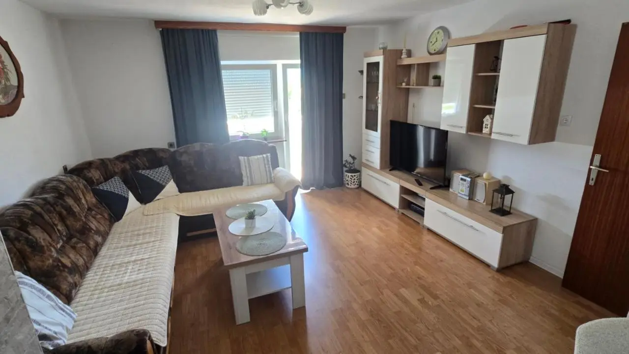 Apartment Dolic - Your peaceful spot with a panoramic view