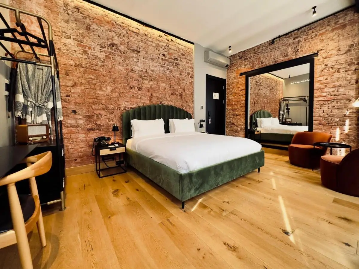 RUZ Hotels