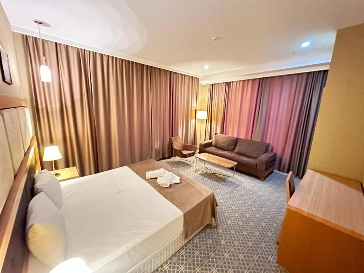 GM City Hotel Baku - Free Swimming Pool