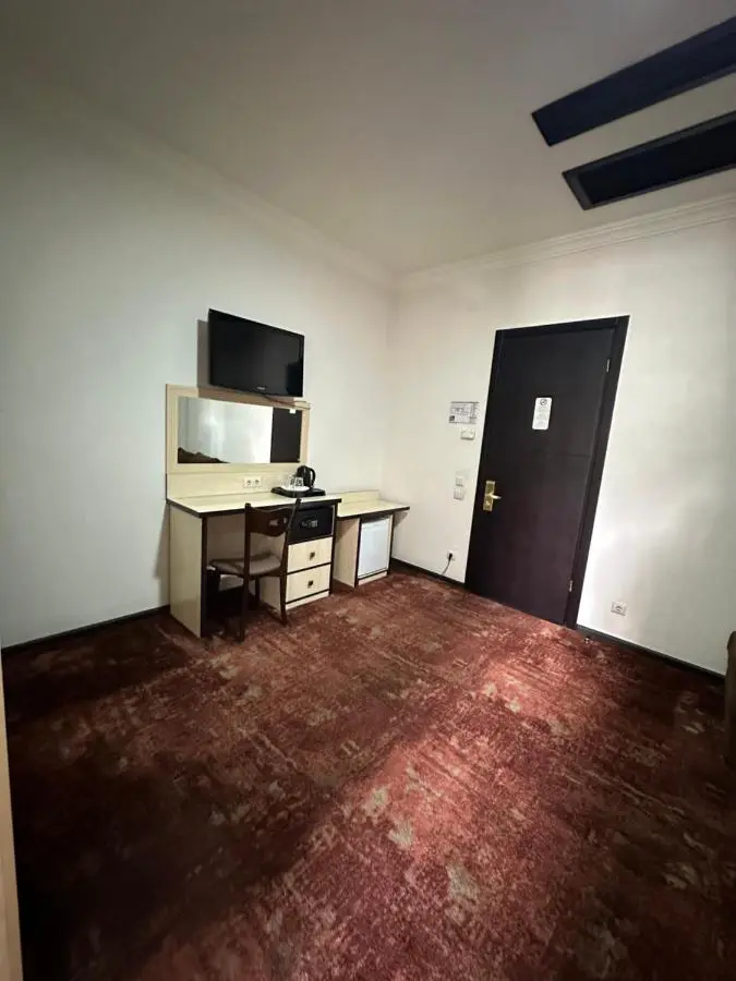 Hotel Cash