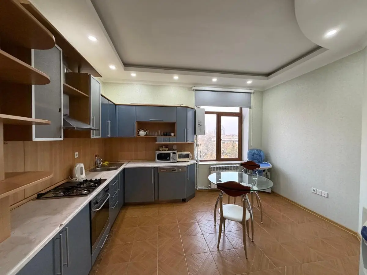 Sea view maiden apart