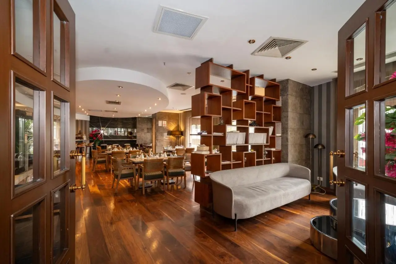 Grand S Hotel