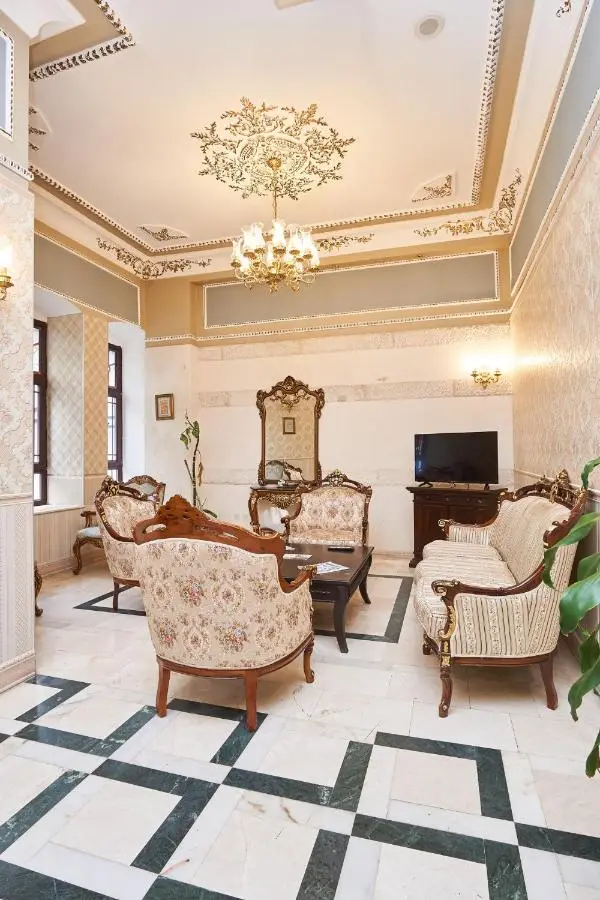Amber Hotel & Spa