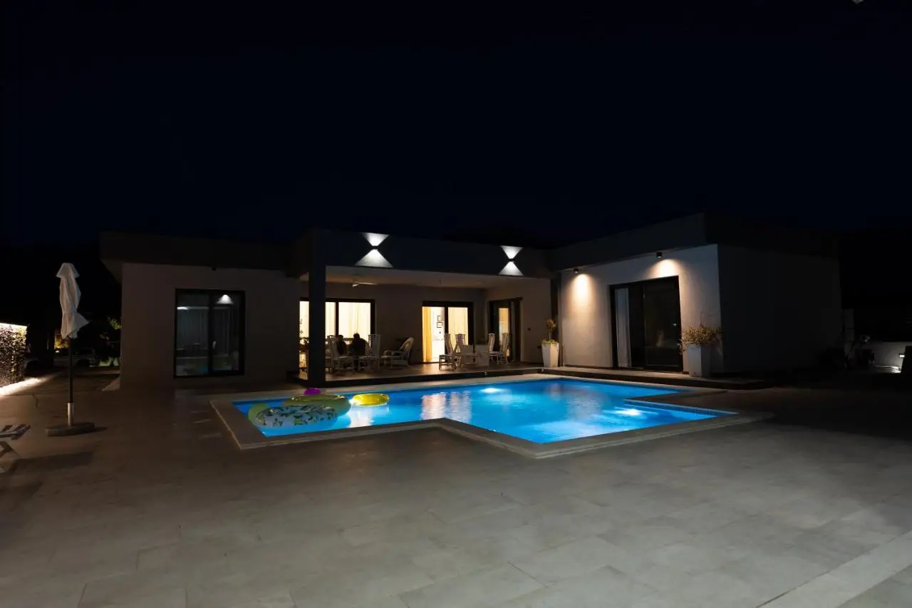 Villa TORO Velvet