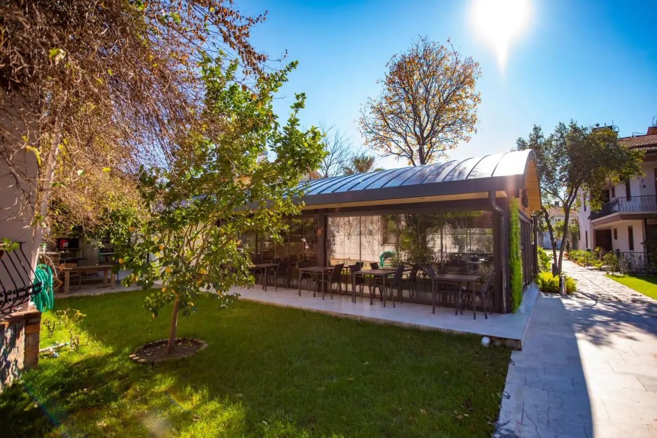 Vira Suites Hotel