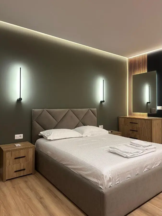 Bright & Modern Family Flat