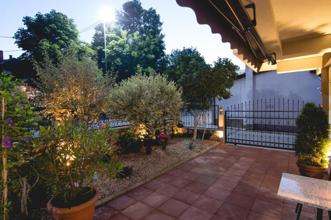 APARTMENTS VRANAS