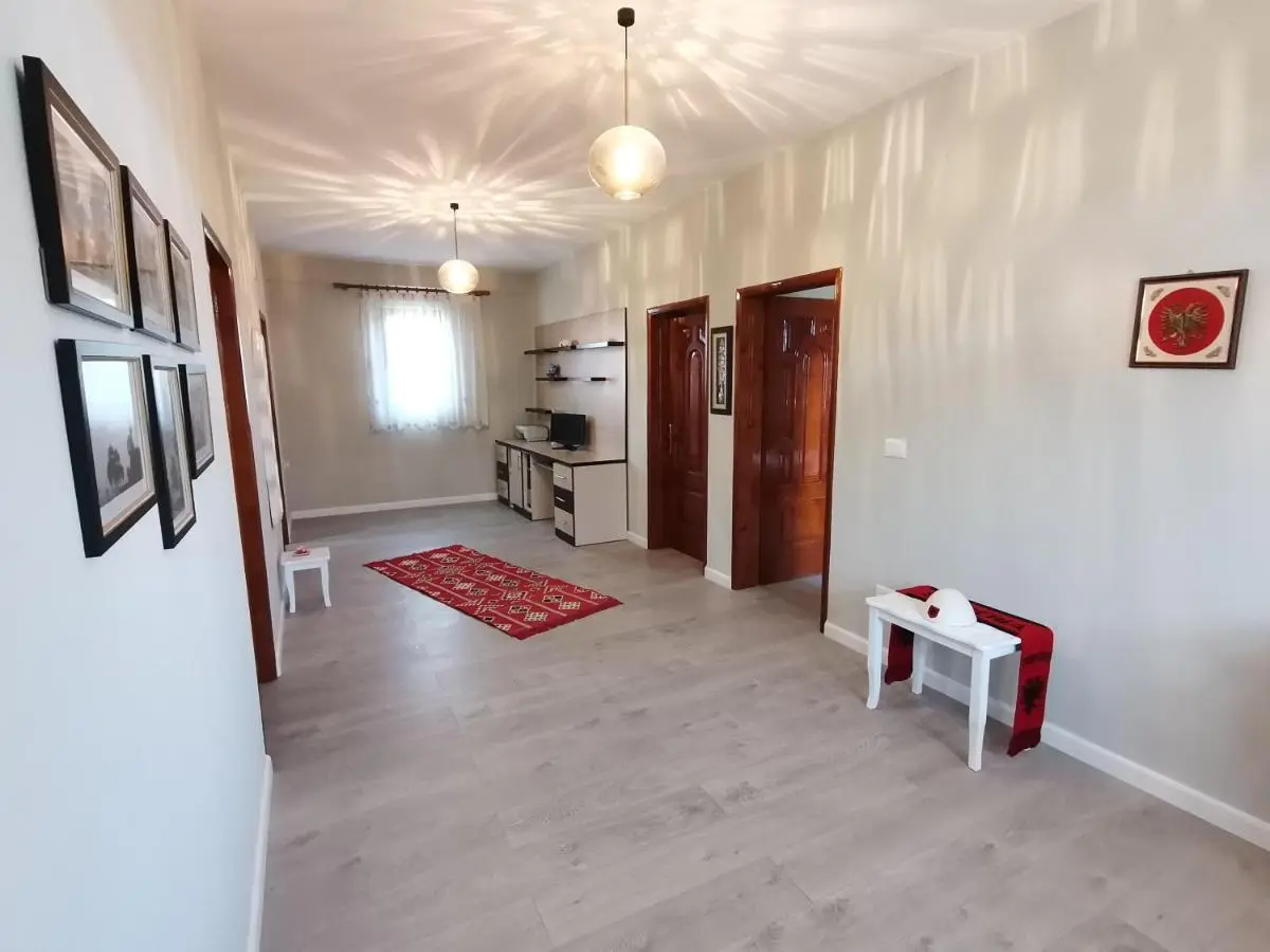 Leatis Apartment