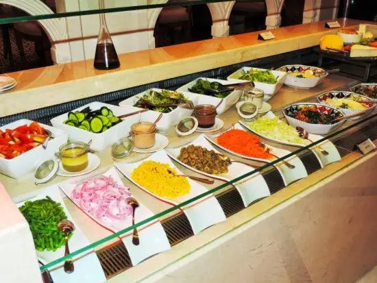 Corniche White City Hotel