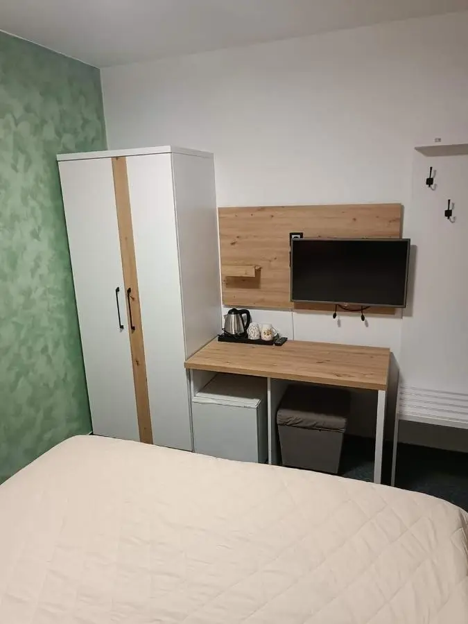 Hotel Brkić Sarajevo Airport - Free Parking