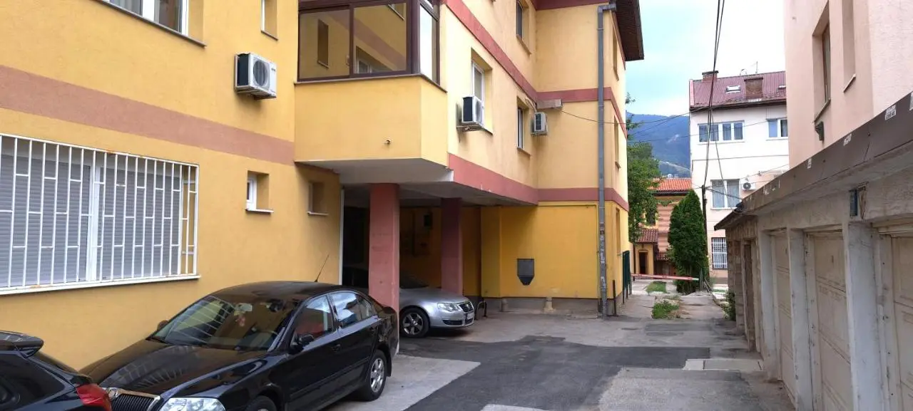 Cherry Apartment