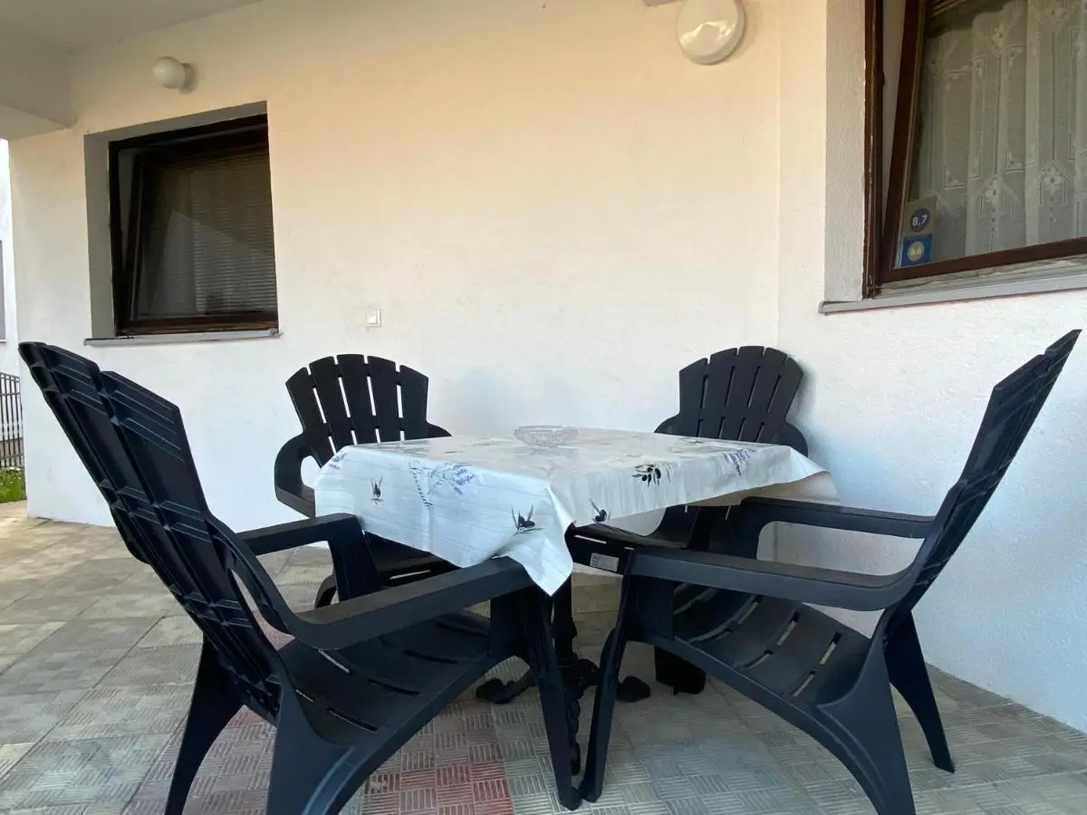 Lav Apartments