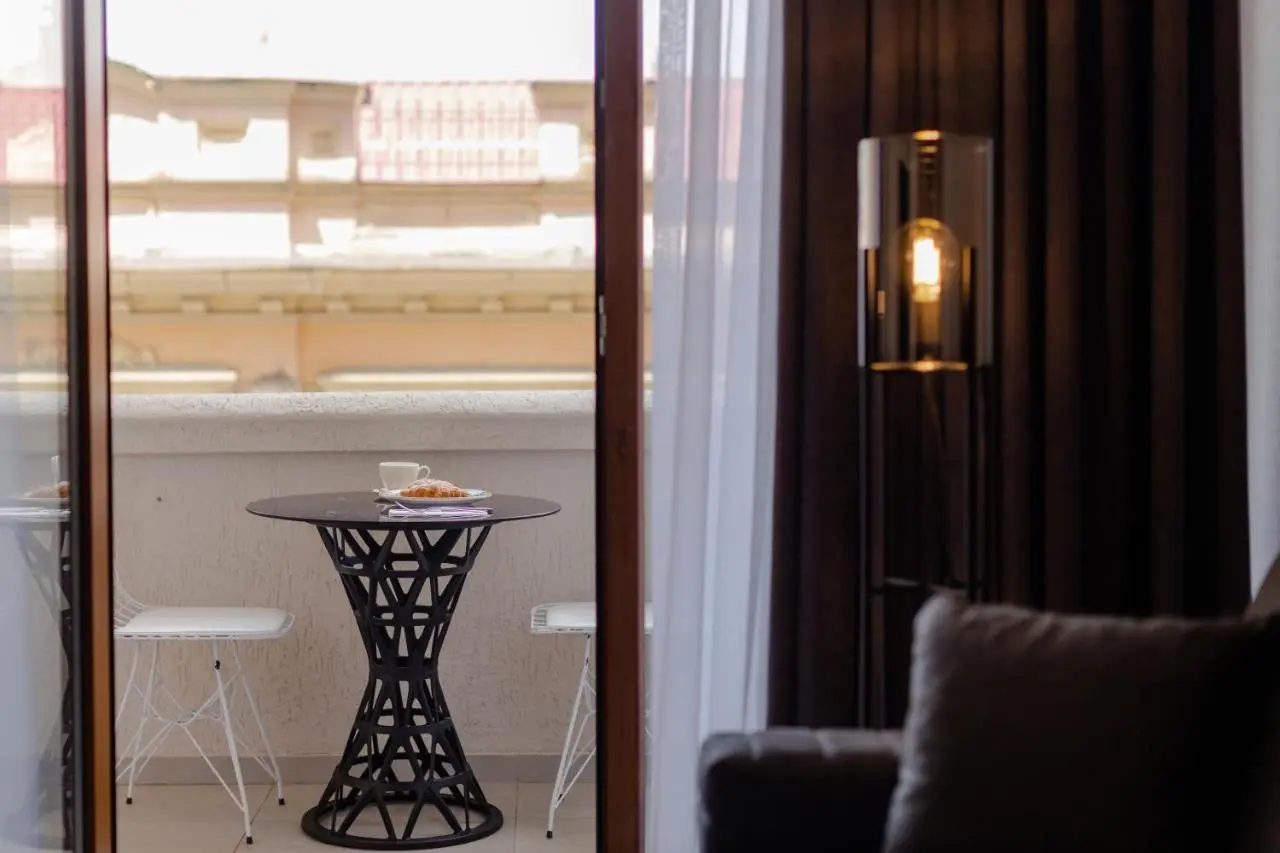 Hotel Monarch
