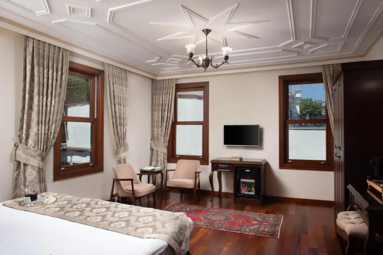 Bender Hotel - Old City