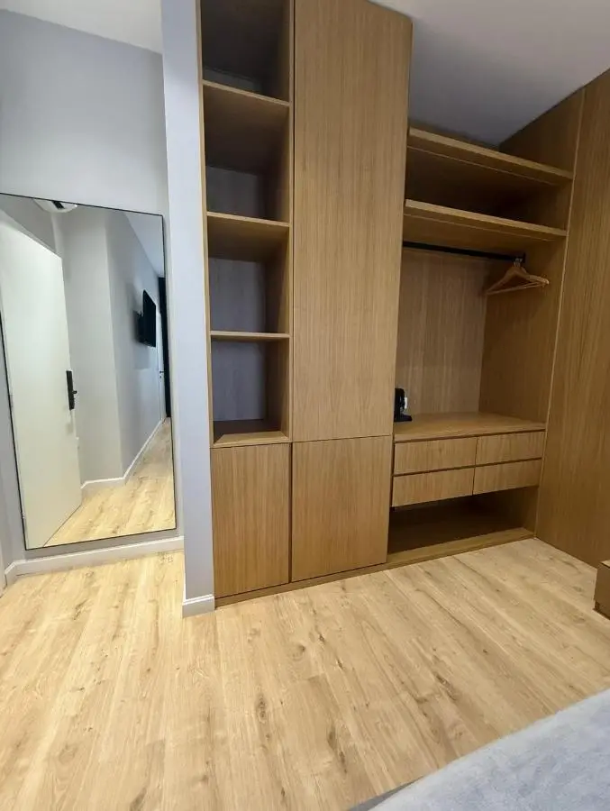 4 Rooms Tirana