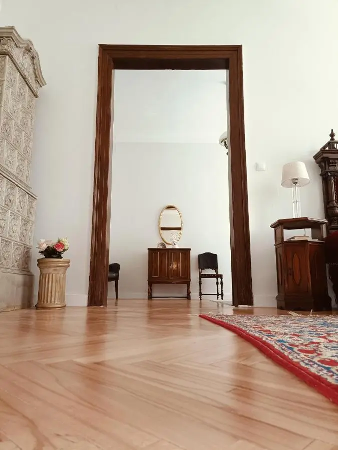 Unique & Spacious 3BR Historic Flat in City Centre