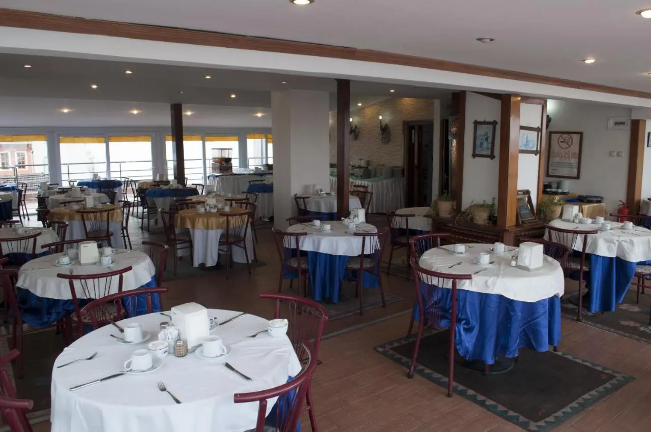 Hali Hotel