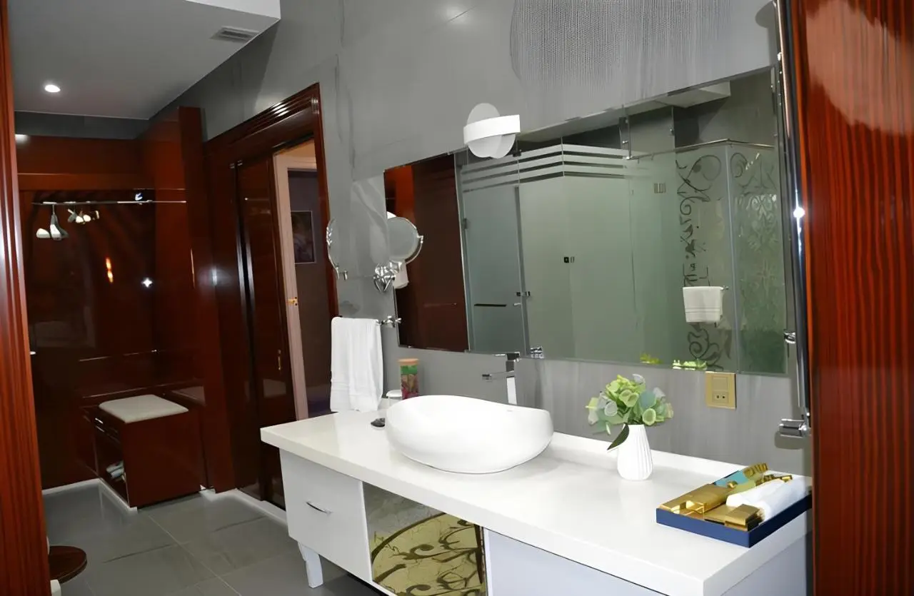 Mariana Trench Hotel & Leisure Resort
