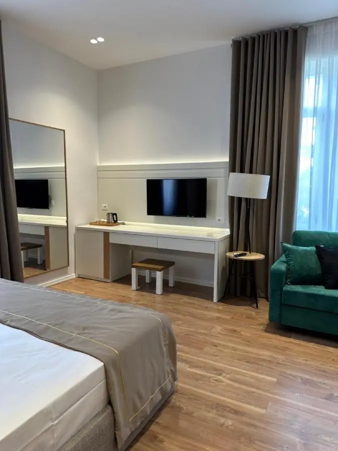 HEIRESS Hotel