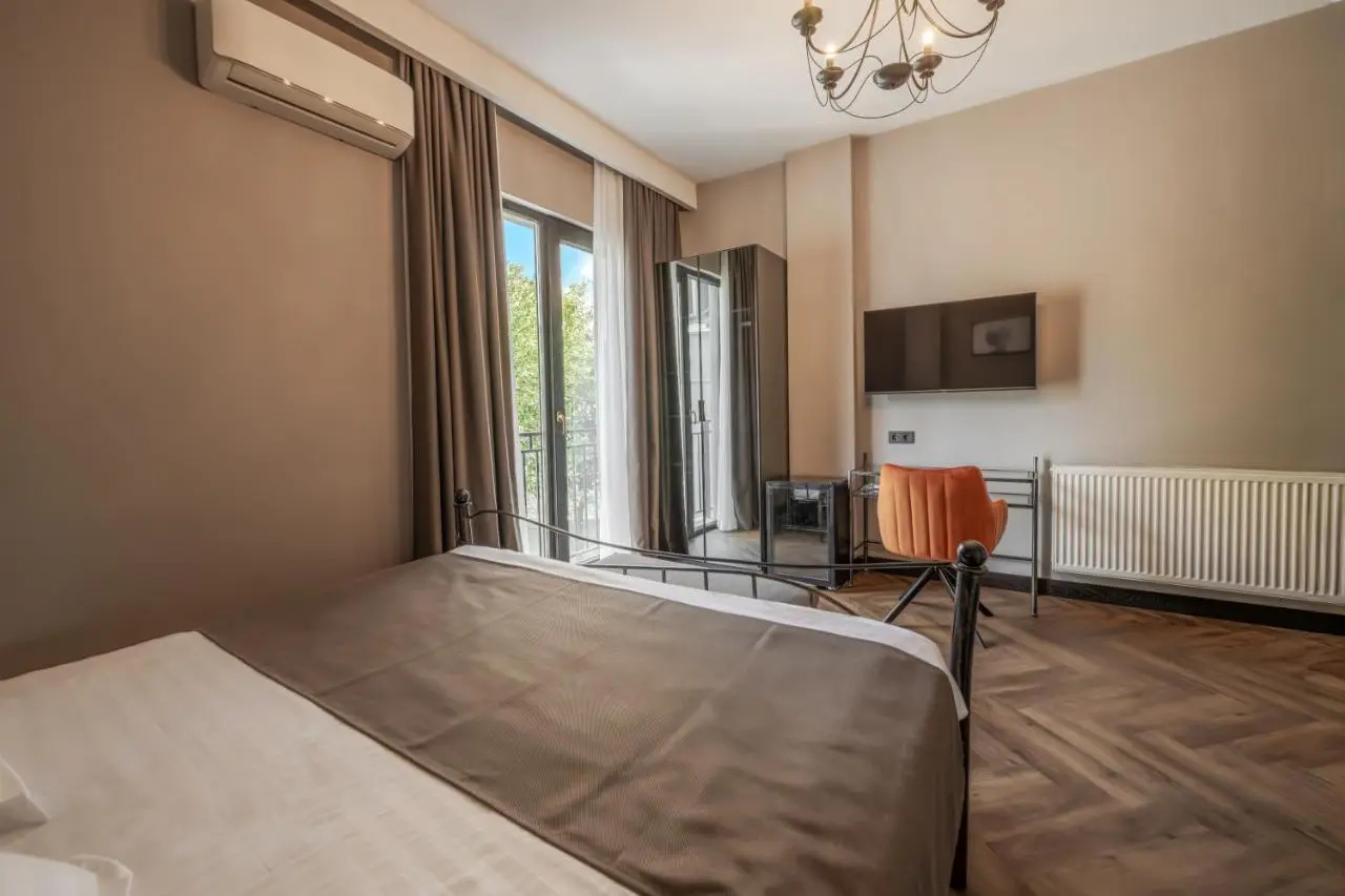 Golden Boutique Hotel