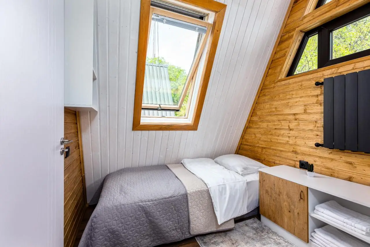 Luxury Cottages with Hot Tubes, Garden and BBQ