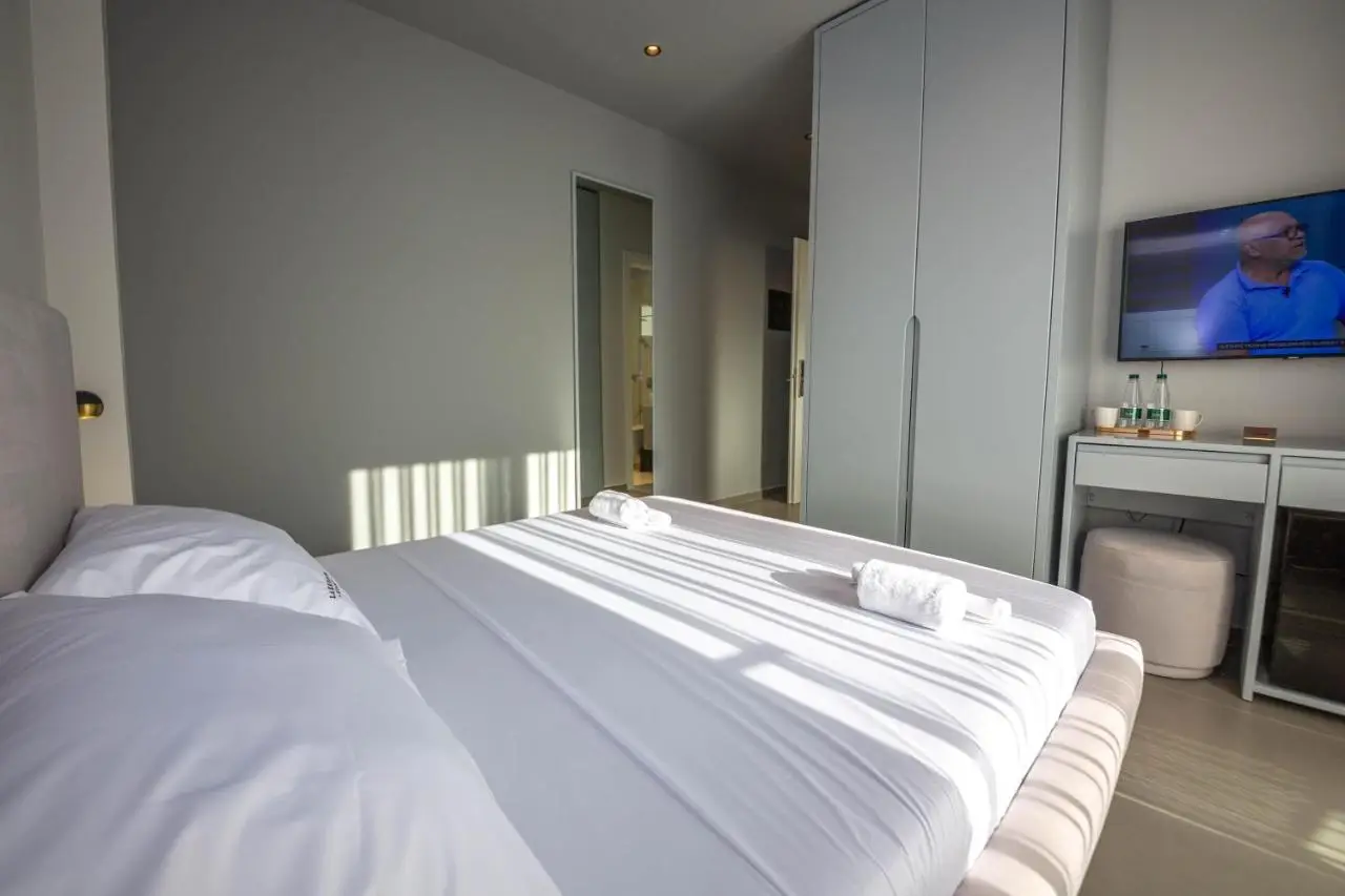 Lake View Rooms Ksamil
