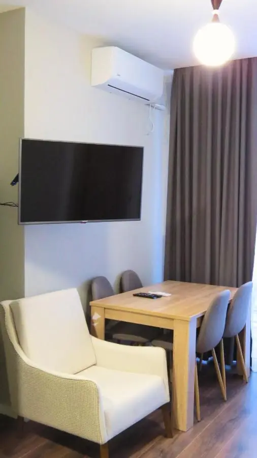 Komunna Luxe