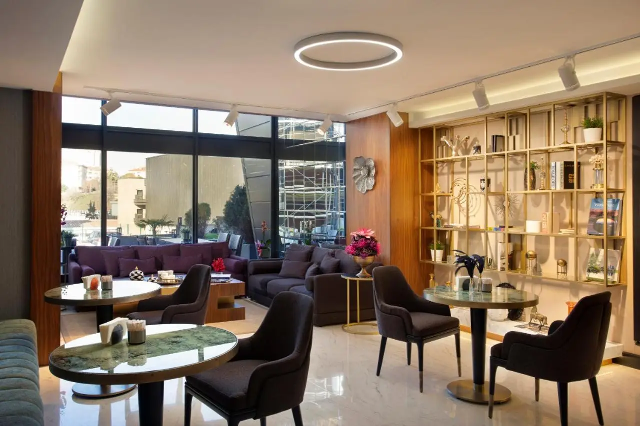 İzz Hotel Koşuyolu